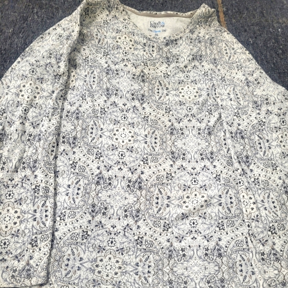 Knox Rose Black and Cream Floral Blouse
